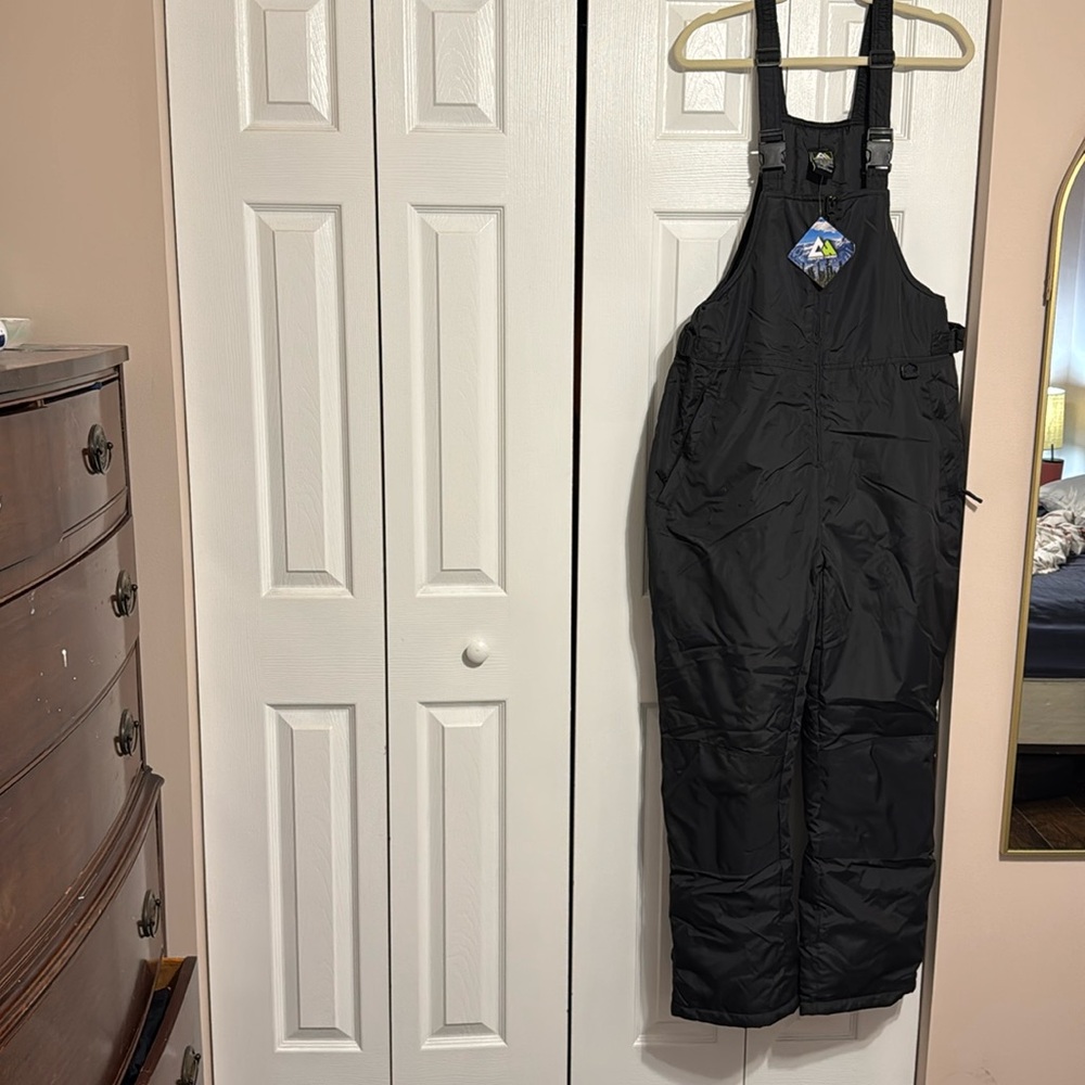 Women’s snow pants